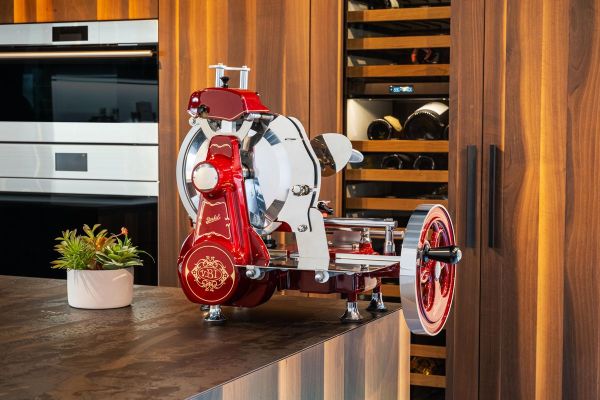 Découvrez la trancheuse berkel red line 250, l'alliée des chefs