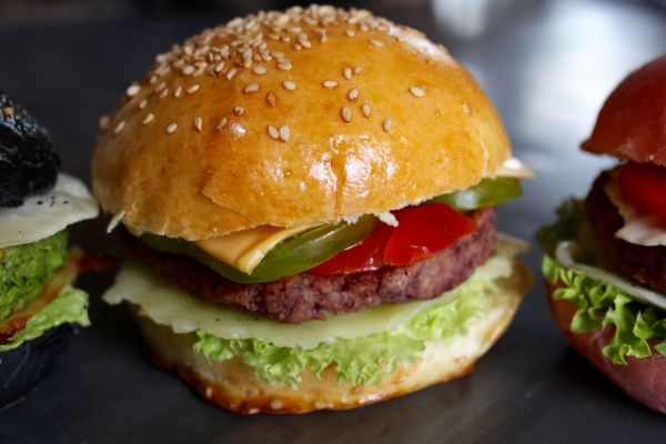Le secret du pain burger brioché moelleux à découvrir
