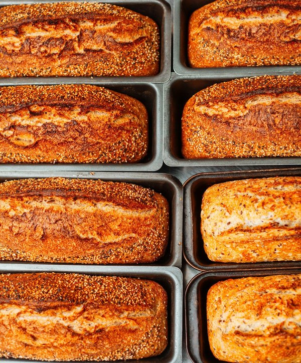 Moule de pain de mie : pourquoi choisir un modèle en alliage anti-adhésif ?